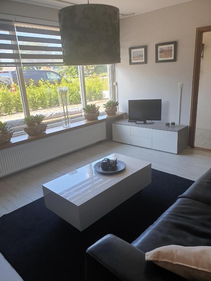 Landelijk gelegen boerderij aan de Pothofweg Appartement Anevelde Buitenkant foto