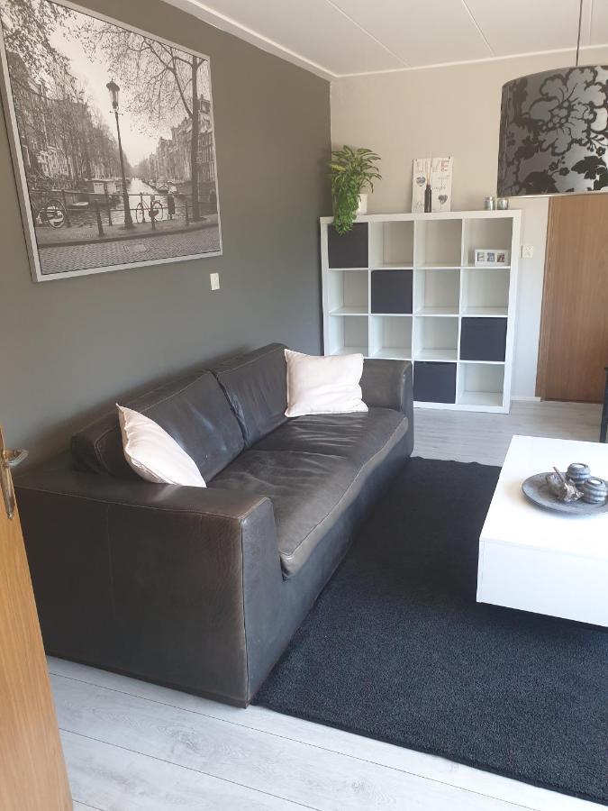 Landelijk gelegen boerderij aan de Pothofweg Appartement Anevelde Buitenkant foto