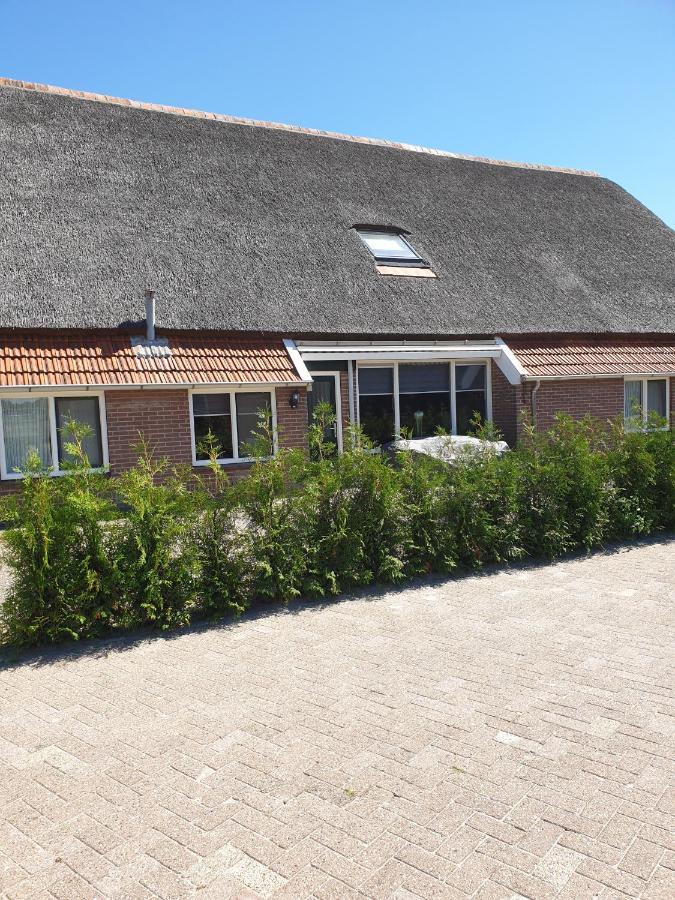 Landelijk gelegen boerderij aan de Pothofweg Appartement Anevelde Buitenkant foto