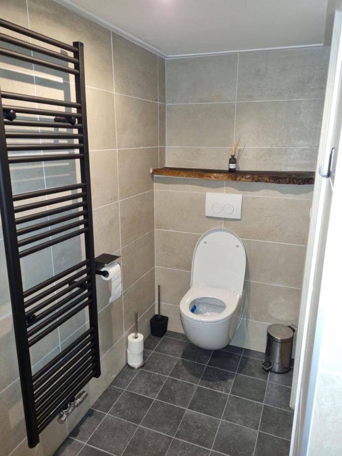 Landelijk gelegen boerderij aan de Pothofweg Appartement Anevelde Buitenkant foto